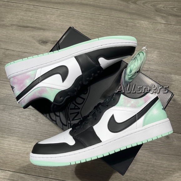 Air Jordan 1 Low Green Cloud🪸 - Picture 7 of 10